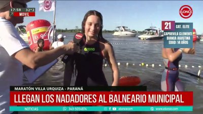 La llegada de los nadadores de la maratón Villa Urquiza